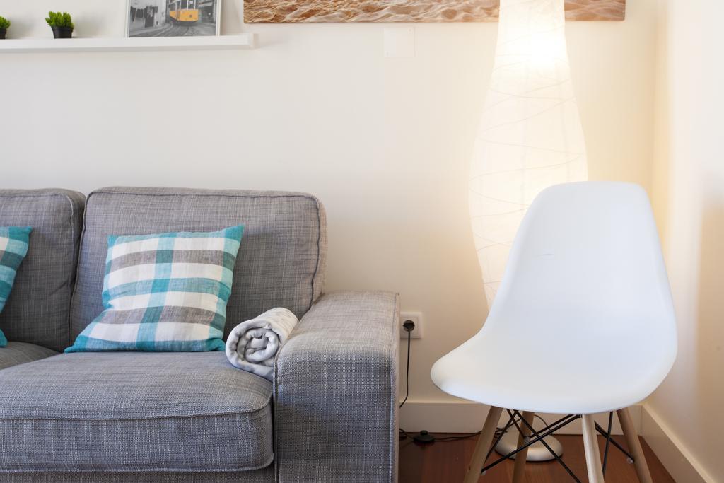 Joivy Joyful 2Br Apt With Terrace Nearby Sao Bento Palace Lisboa Oda fotoğraf