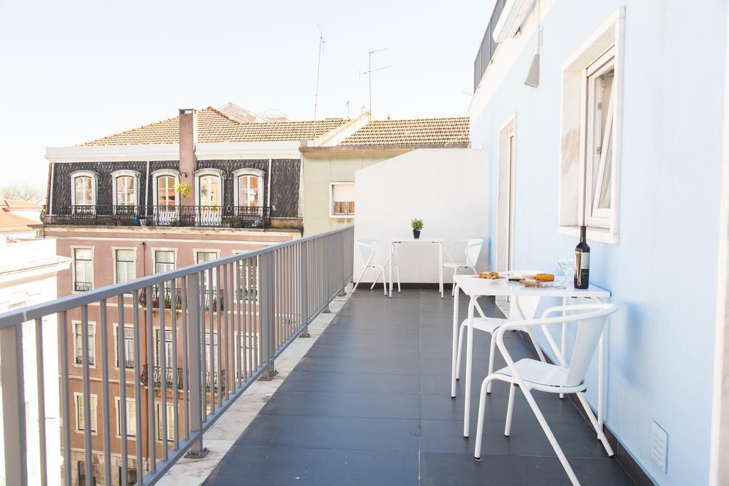 Joivy Joyful 2Br Apt With Terrace Nearby Sao Bento Palace Lisboa Oda fotoğraf