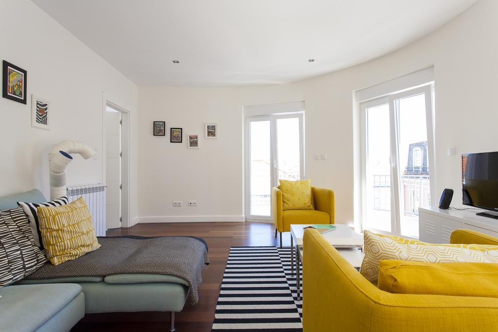 Joivy Joyful 2Br Apt With Terrace Nearby Sao Bento Palace Lisboa Dış mekan fotoğraf